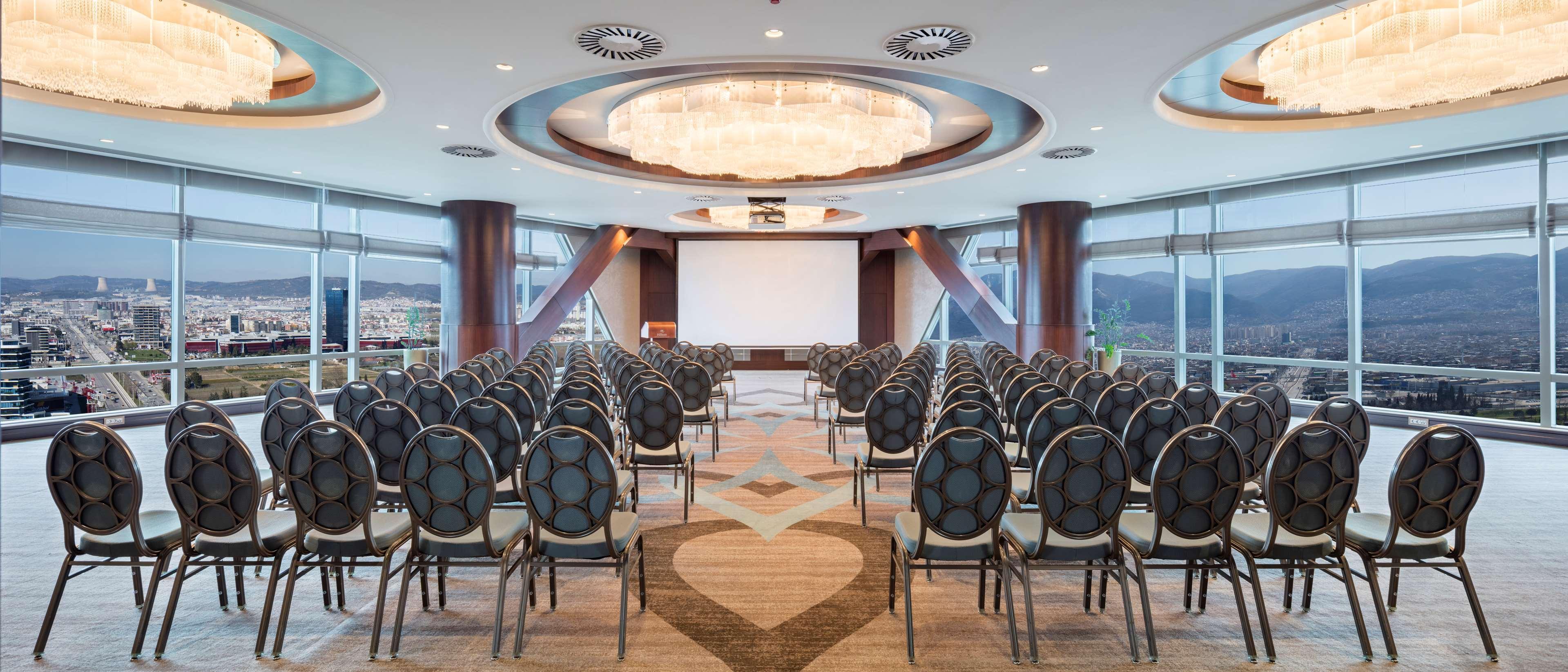 Hilton Bursa Convention Center & Spa Exterior foto