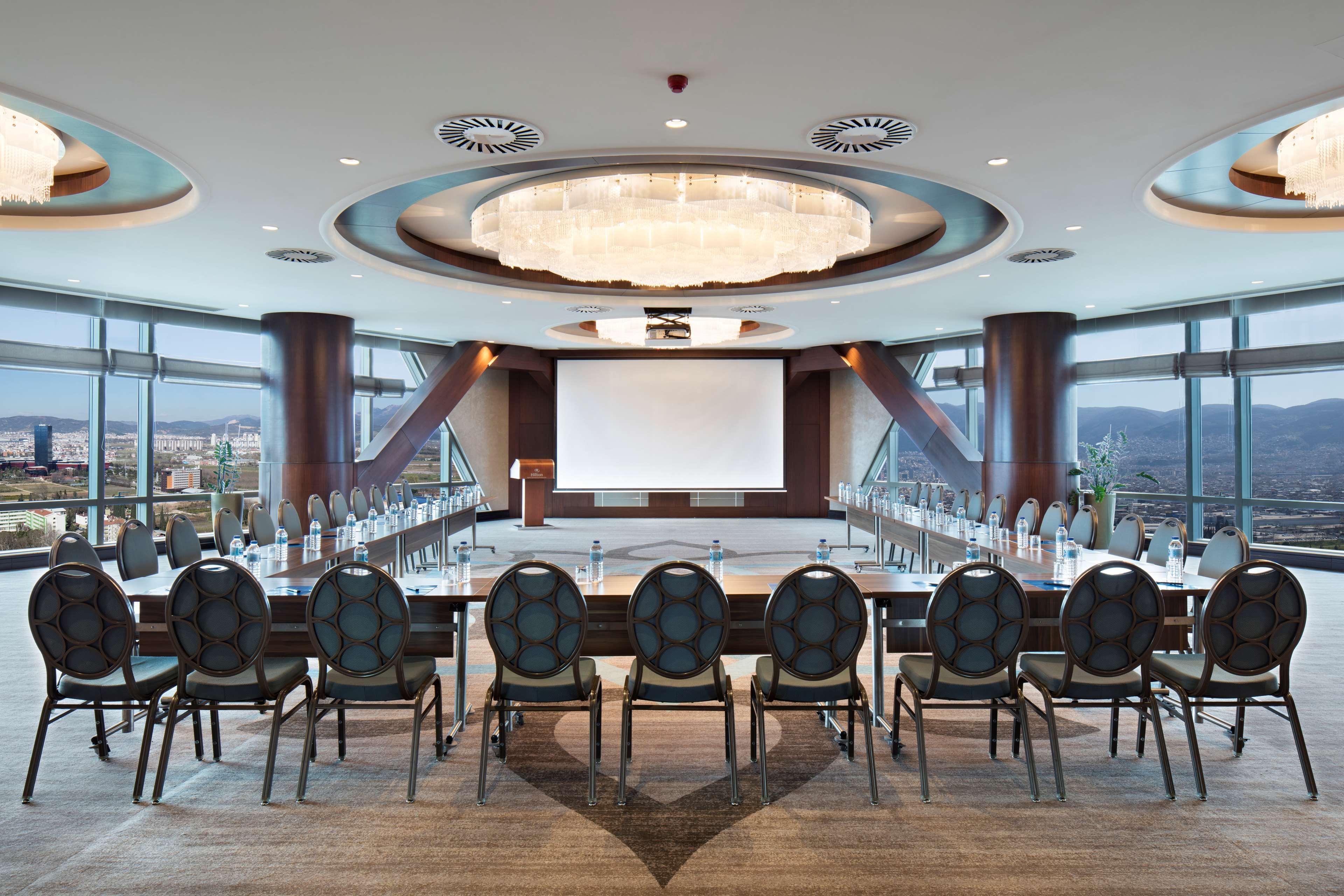 Hilton Bursa Convention Center & Spa Exterior foto